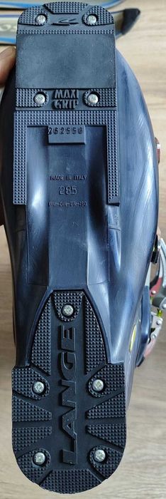 Zestaw narciarski (narty + kijki + buty)