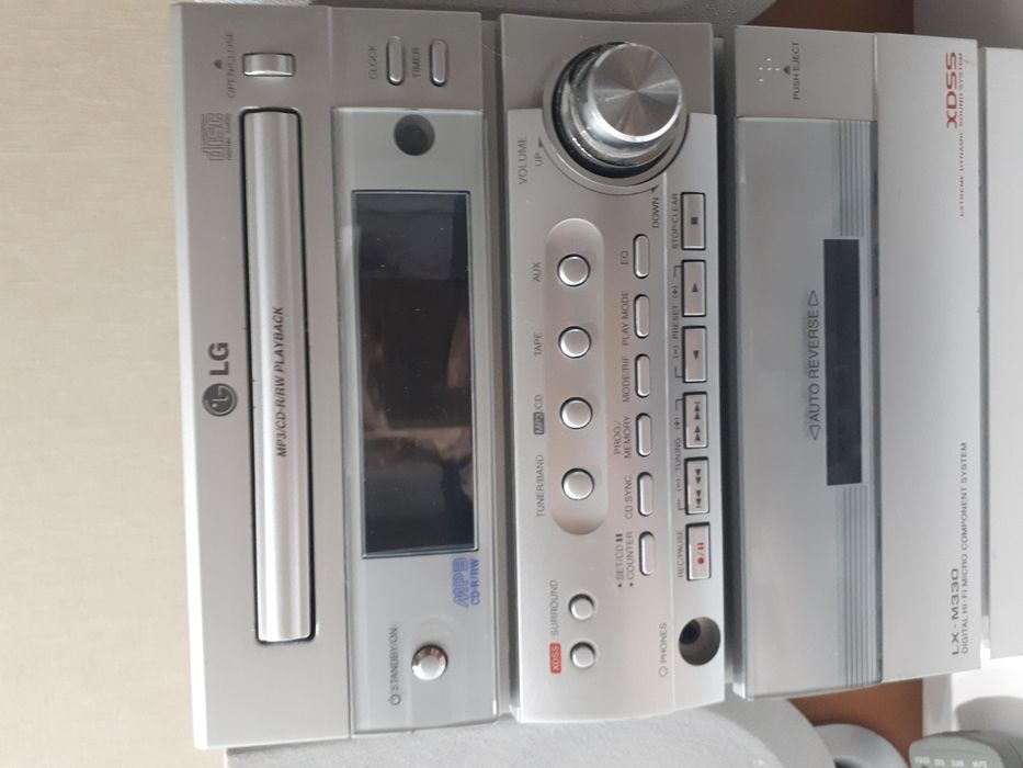 Продам музыкальный центр LG
