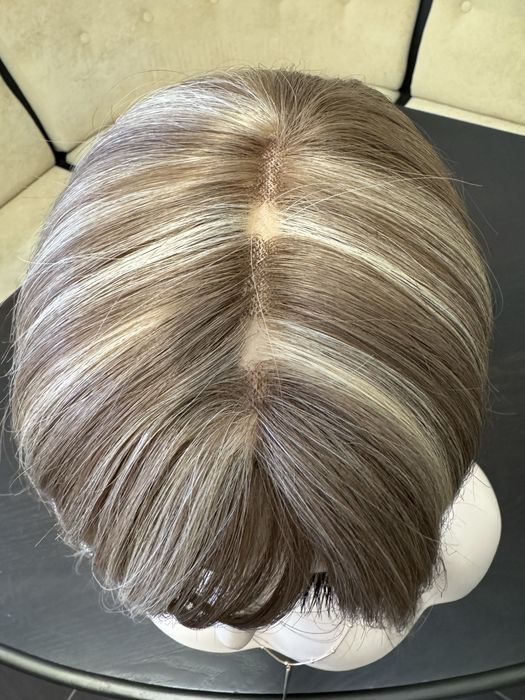 Парик с натуральных волос русый мелировка удлинённое каре с чёлкой