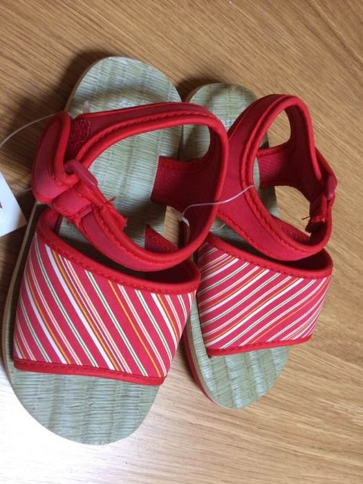 sapatos/Sandalias/tenis/chinelos natação nº29 alguns novos