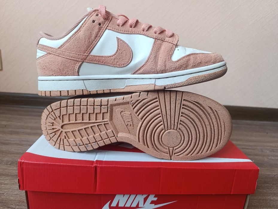 nike dunk low peach and white