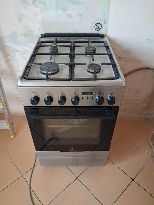 Kuchenka gazowo elektryczna Electrolux