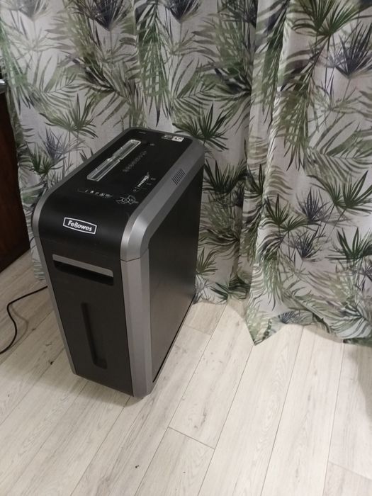 Niszczarka Fellowes 700 zł taniej