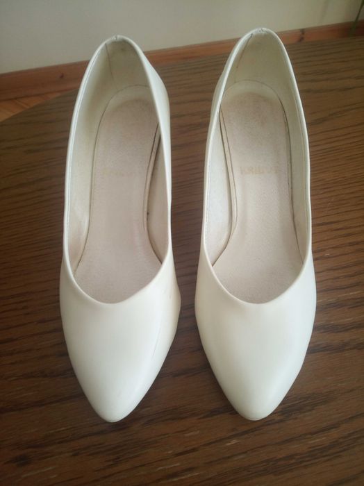 Buty na obcasie r.38