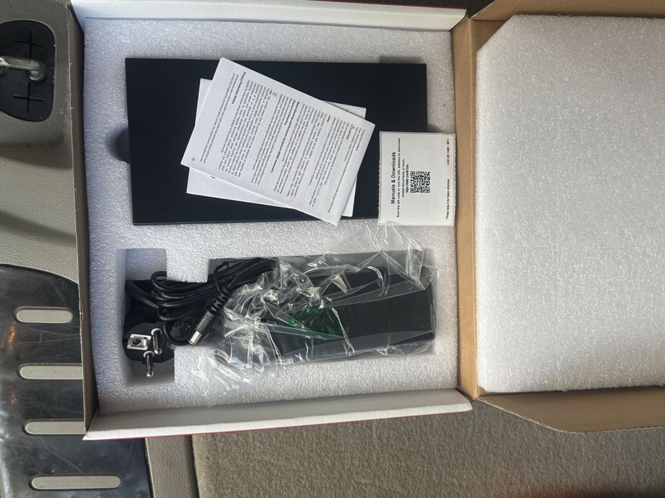 Комутатор Dahua DH-CS4010-8ET-110 8-портовий керований з PoE