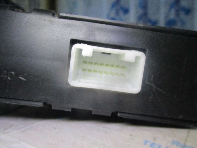 Amplificador de colunas TOYOTA Yaris (_P9_)