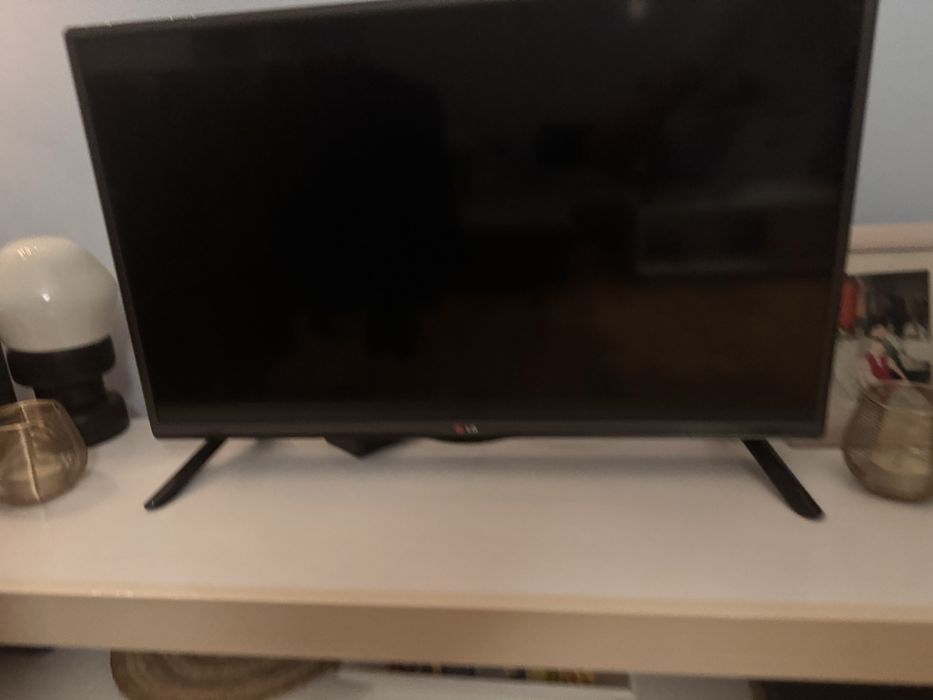 Telewizor LG 32 cale uszkodzony