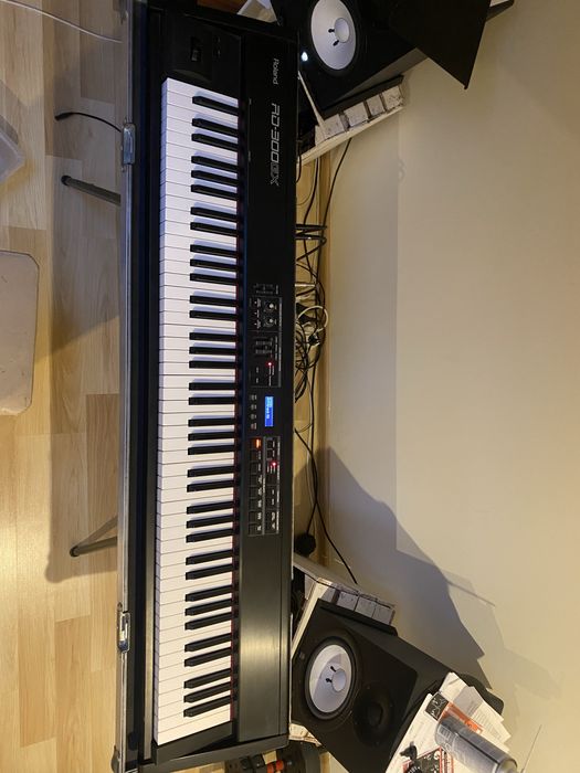 Roland RD300GX z Hard casem / stage piano 88 klawiszy