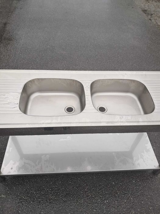 New Double Sink with 1 Shelf64575430015491122