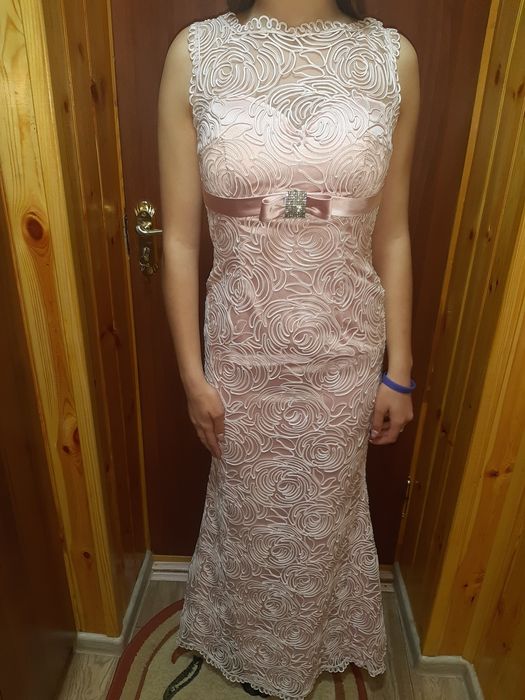 Гарне вечірнє плаття