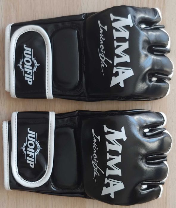 Rękawice MMA treningowe z półpalcami