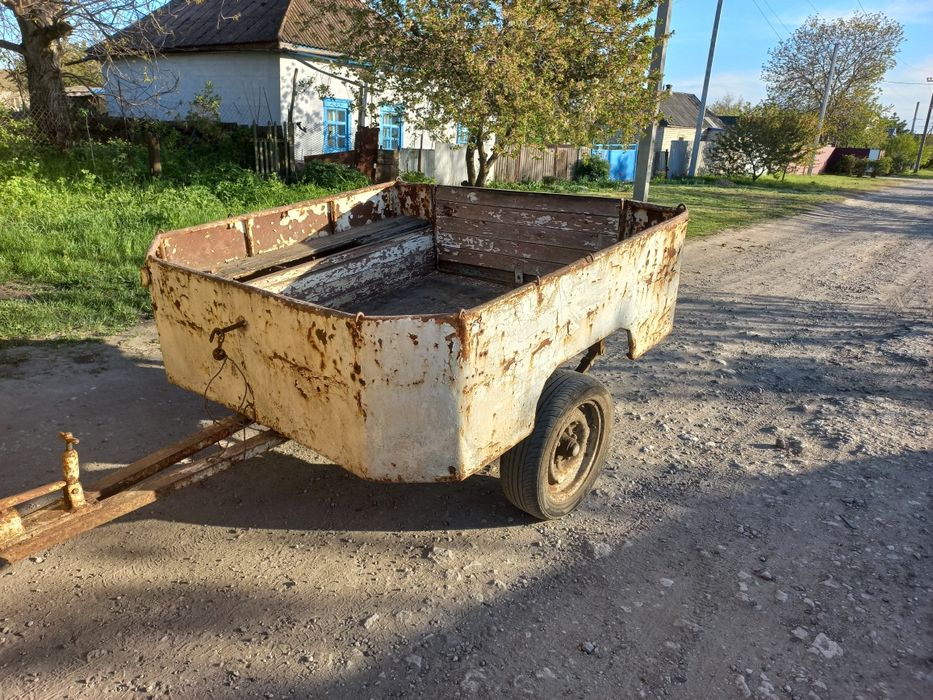 Прицеп легковий до авто