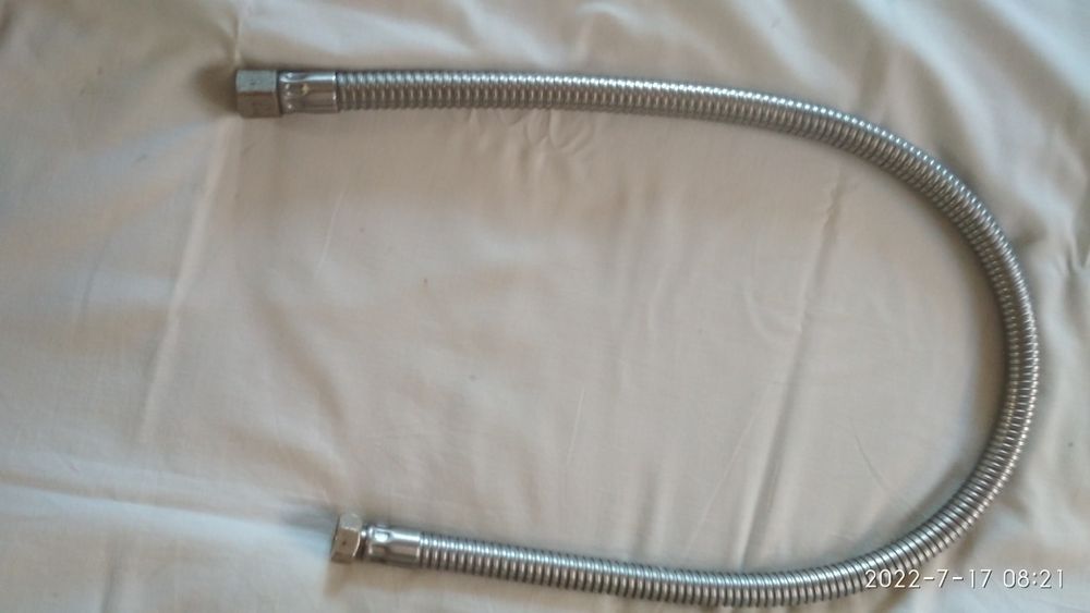 Sprzedam wąż gazowy dł 1m.