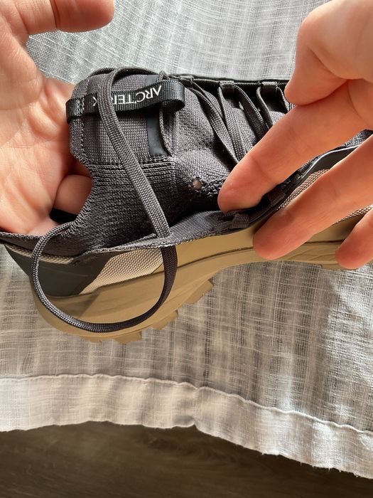 Hiking sneakers Arcteryx Vertex Alpine 38 size