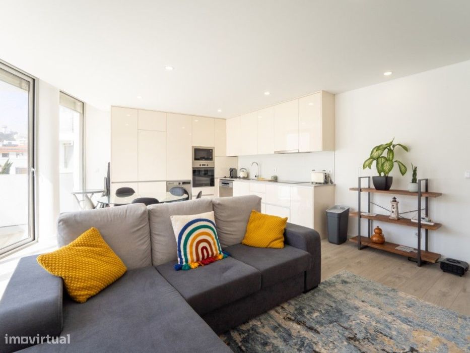 Apartamento T2 Novo para Arrendamento Mobilado