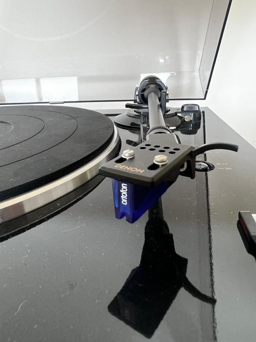 Gira-discos Denon DP-300F + Ortofon Azul