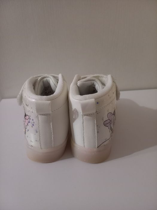 Высокие кроссовки Disney 27 р