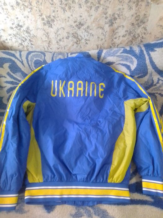 Куртка вітровка адідас