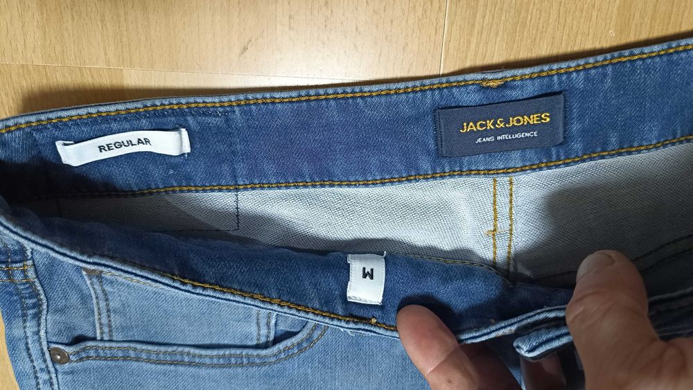 Męskie spodnie jeansowe JACK&JONES r.M stan bardzo dobry