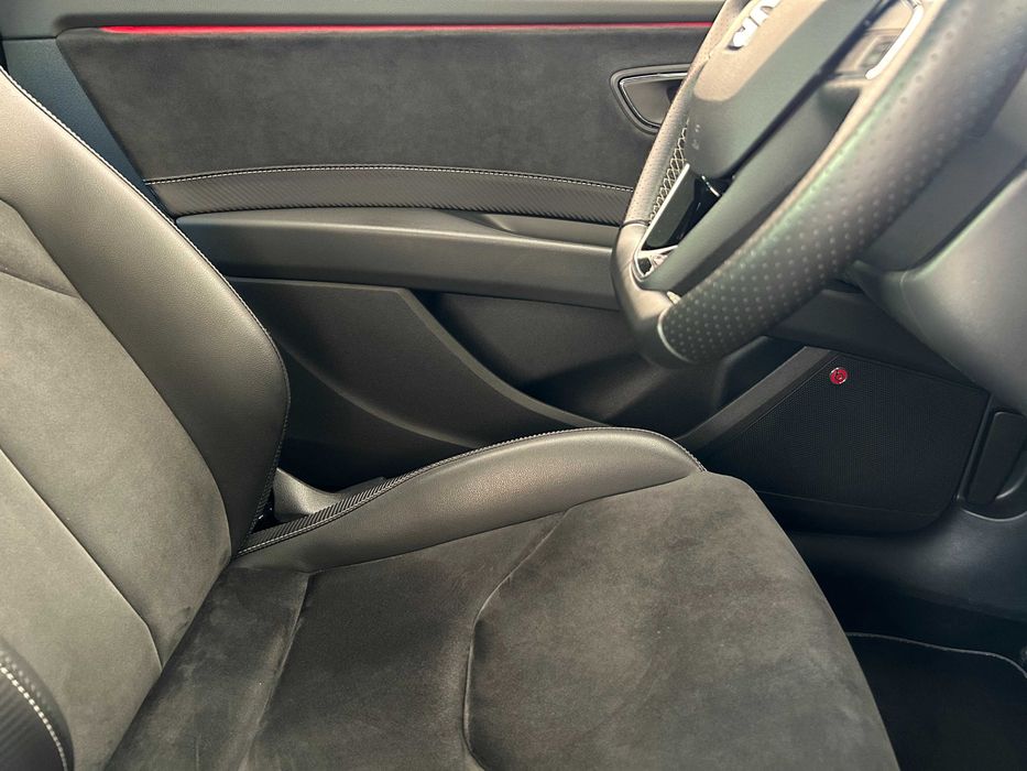 Seat Leon SC CUPRA 300 + Pack Performance! (Caixa DSG e 95.000kms)