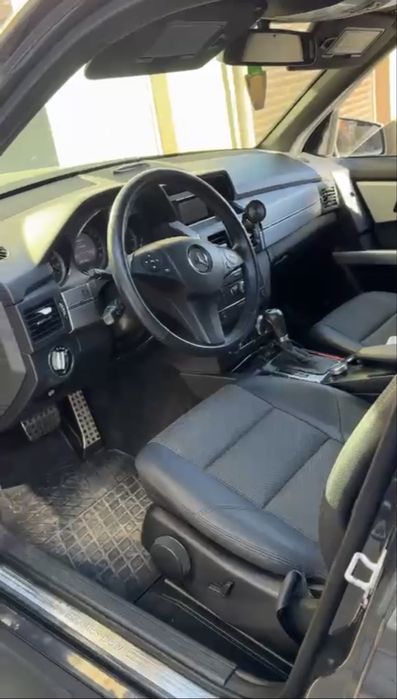 Продаю Мерседес GLK 220 CDI официал