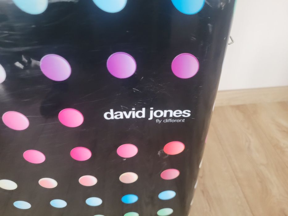 Walizka David Jones +