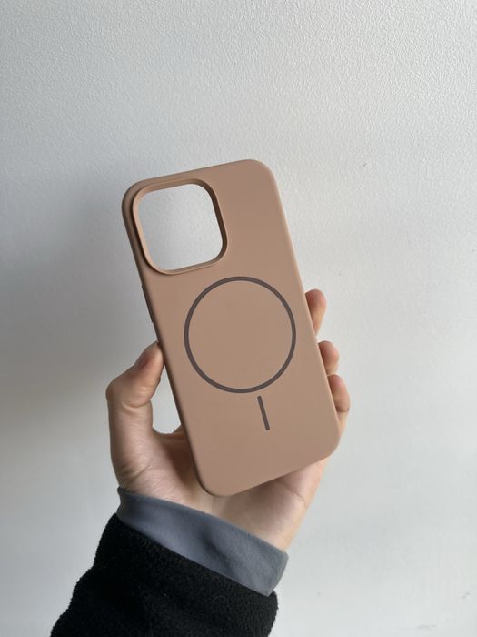 Szkło hartowane i etui silikonowe brązowe MagSafe Iphone 13 PRO