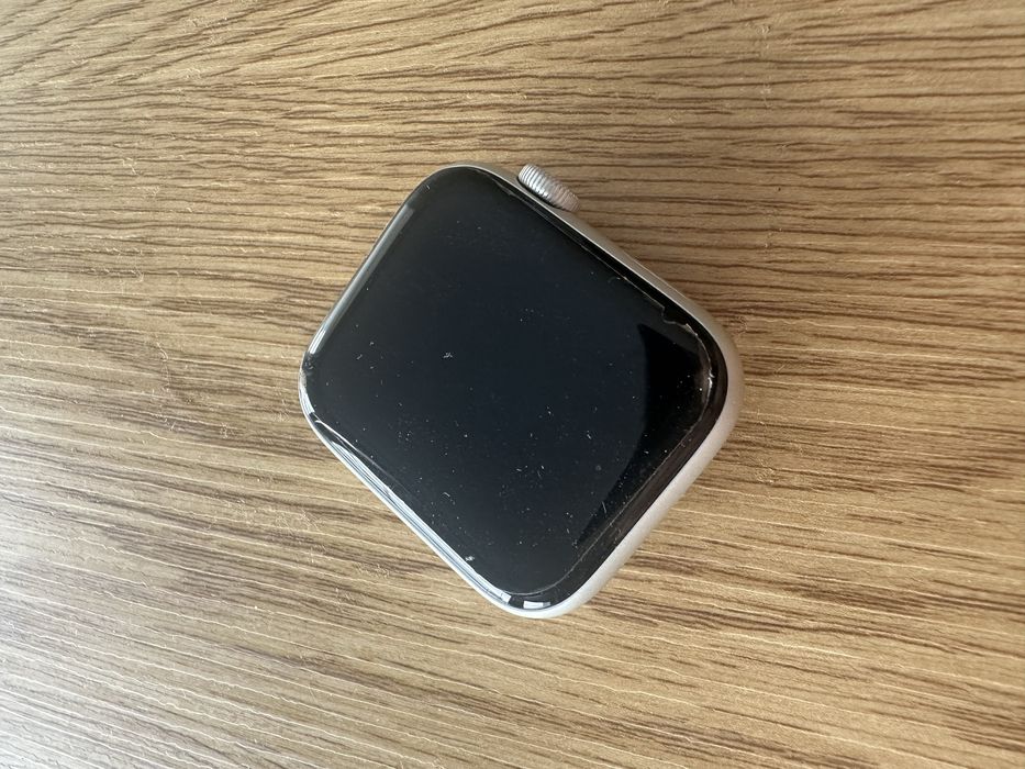 Apple Watch SE2, 81% baterii