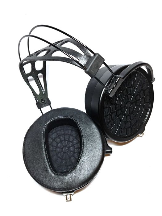 MrSpeakers ETHER 2 - найлегші флагмани у світі, кабель VIVO 6.3, $2200