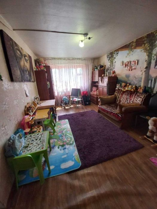 Продам 2 к. квартиру пер. Пластичный