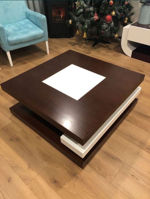 Mesa de centro em cerejeira e lacado