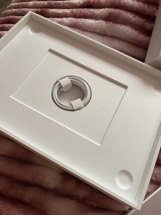 Macbook Neo Róż 8GB RAM. 512GB