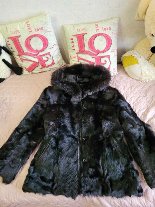 Продаю шуби, р. 48-50