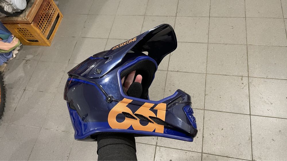 Шолом шлем Full Face 661 "SIX SIX ONE"