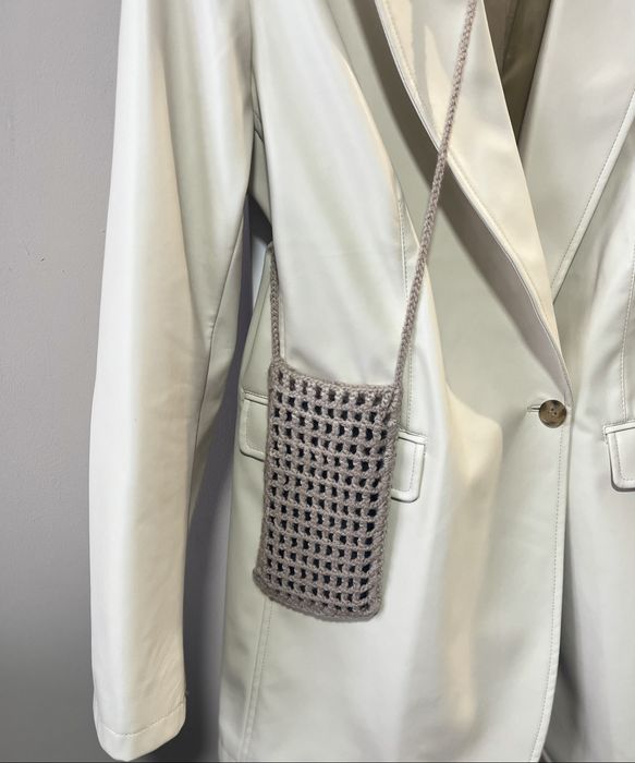 Трендовий вʼязаний чохол на телефон