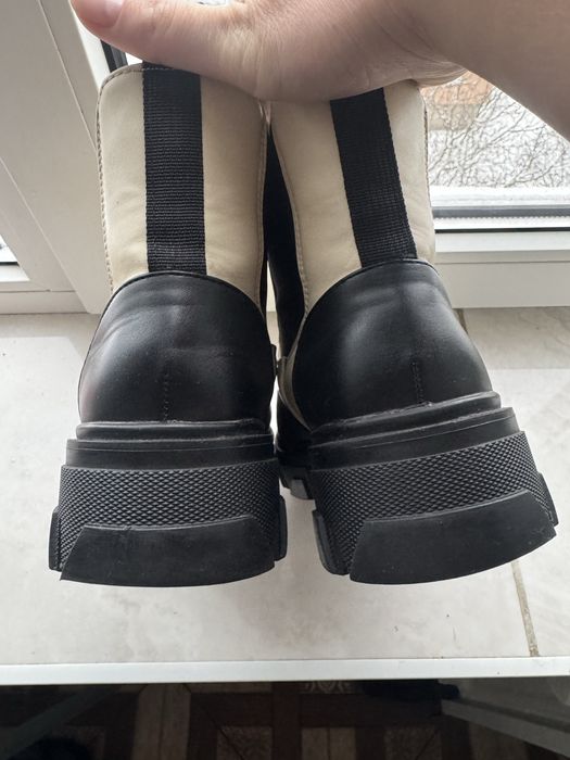 Чоботи челсі ,напівчоботи