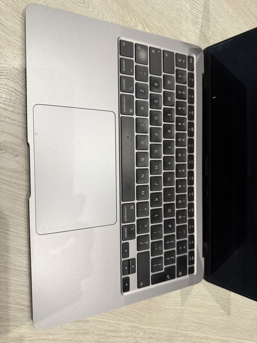 MacBook Air 13" (2020) Retina | Intel i3 / 8GB RAM / macOS Sequoia | Stan BDB