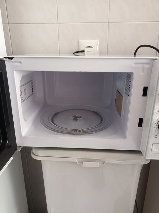 Microondas Flama 1846FL- impecável