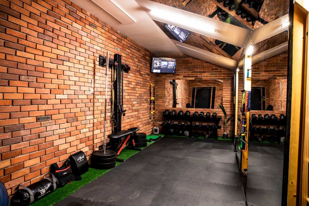 Płytki ze starej cegły, cegła na ścianie, stylowe wnętrze czy elewacja