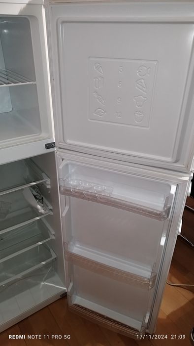 Vendo essa arca frigorífica pra peças liga mais não gela