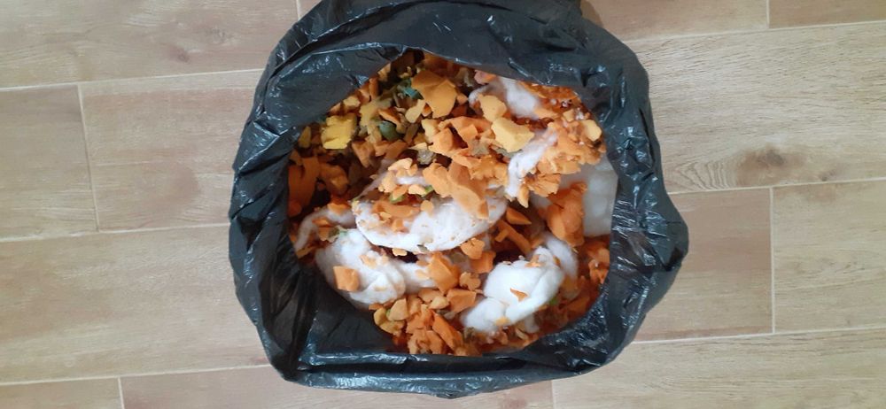 OFEREÇO enchimento de almofada