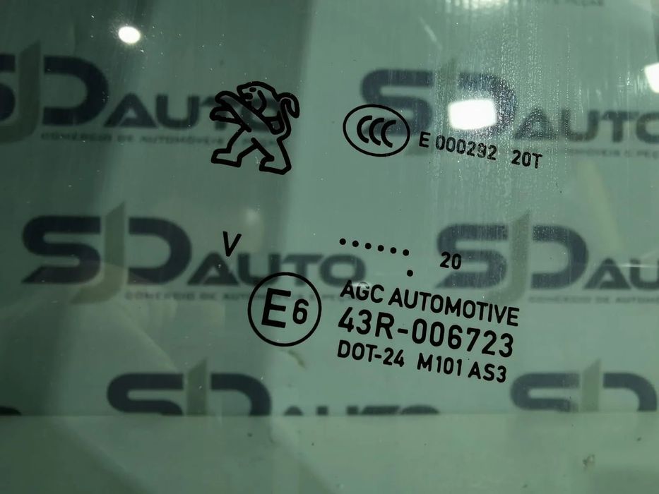 Vidro Trás Direito / Esquerdo (Escuro) - Peugeot 308 II SW (2018)