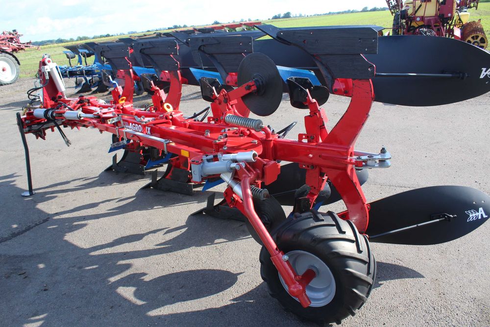 Pług Overum Agrolux 4 skibowy vario obrotowy kuhn kverneland
