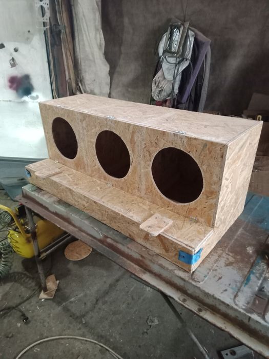 гніздо для курей з яйцезбірником