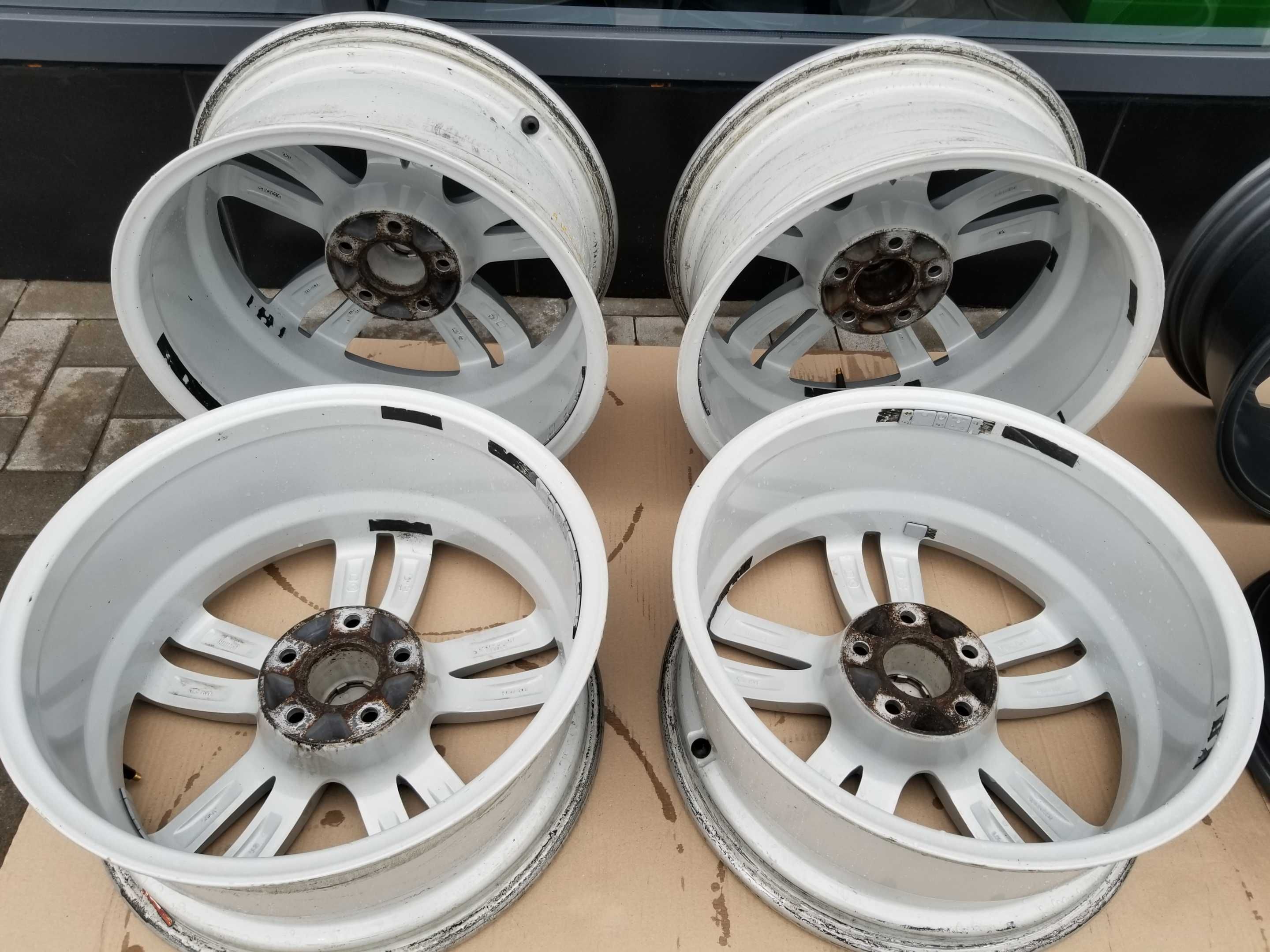 Диски на Audi 5/112 R18 8J ET25 dia 66.5mm: 3 000 грн. - Диски Сарни на Olx