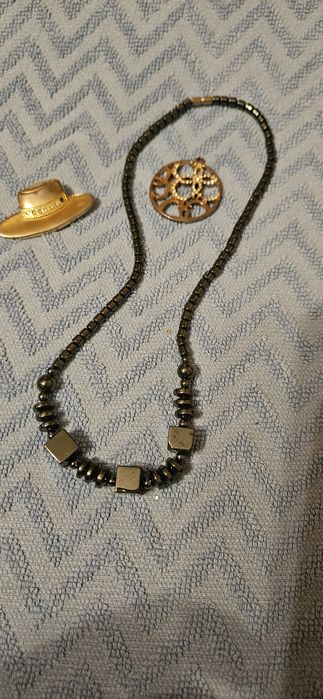 Kolia i przywieszki hematyt