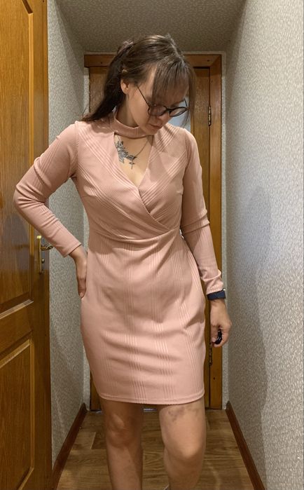 Сукня жіноча рожева розмір М