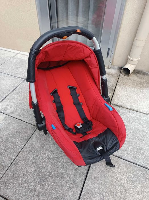 Vendo conjunto de transporte para bebé.