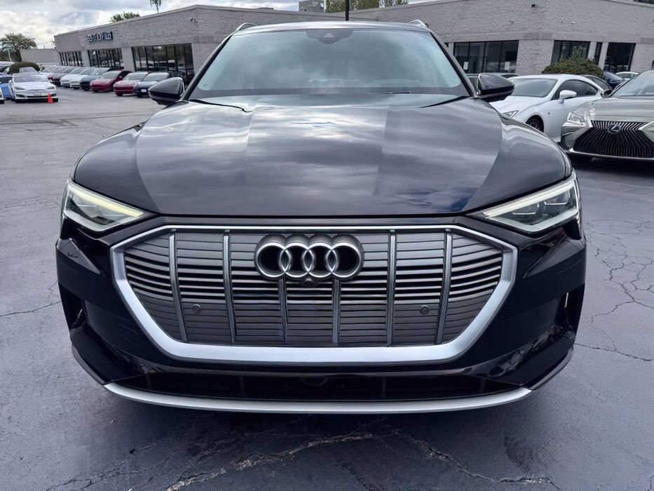 Audi e-tron quattro Prestige      2019
