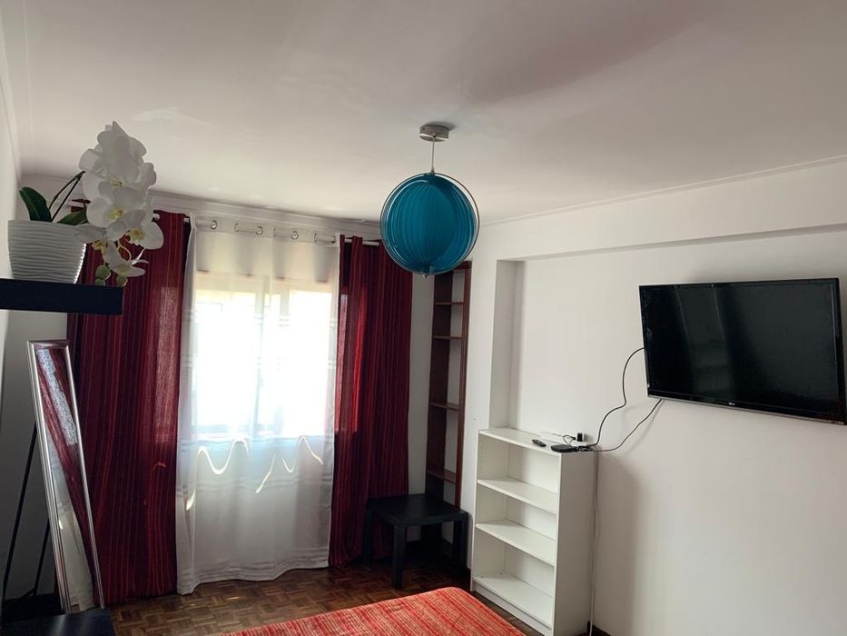 Alugo Quarto para casal